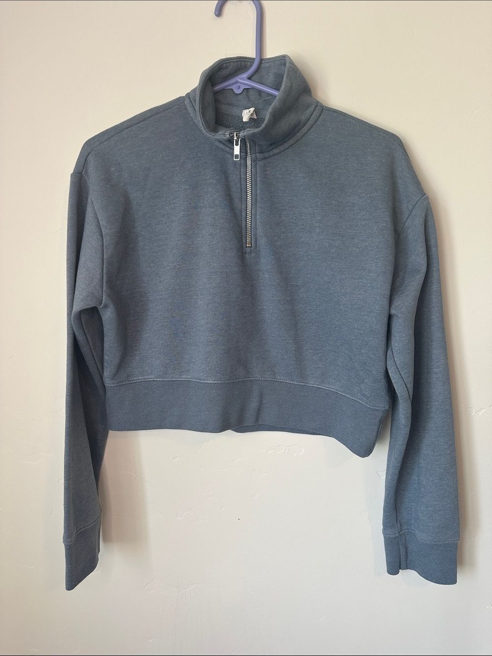 Cropped Quarter-Zip Sweatshirt in Slate Blue M